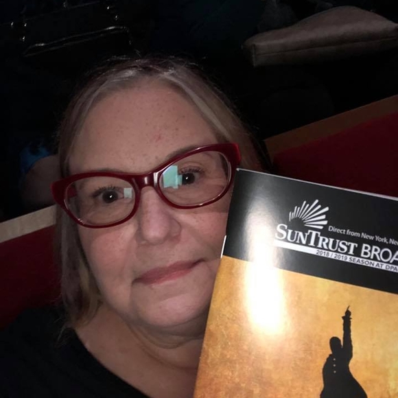 Meet your Posher, Ellen - Picture 1 of 1